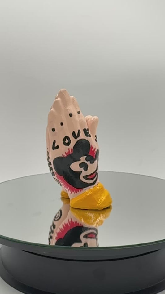 Praying hands (yellow)